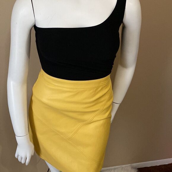 NWT Philosophy Mustard Colored Faux Leather Skirt- Size 10 - Picture 7 of 11